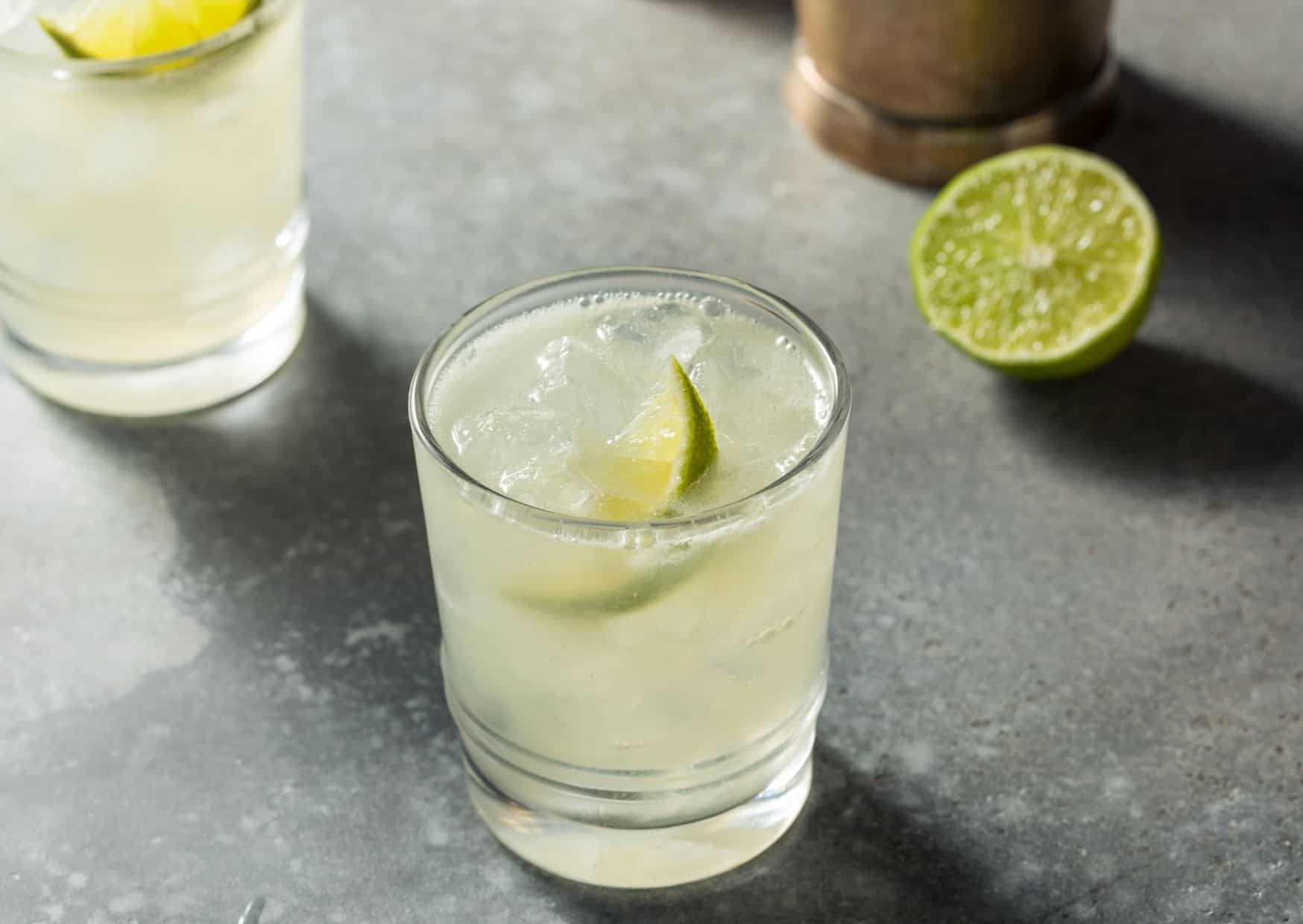 How to Make a Mezcal Margarita (Recipe Guide) Tips And Calories