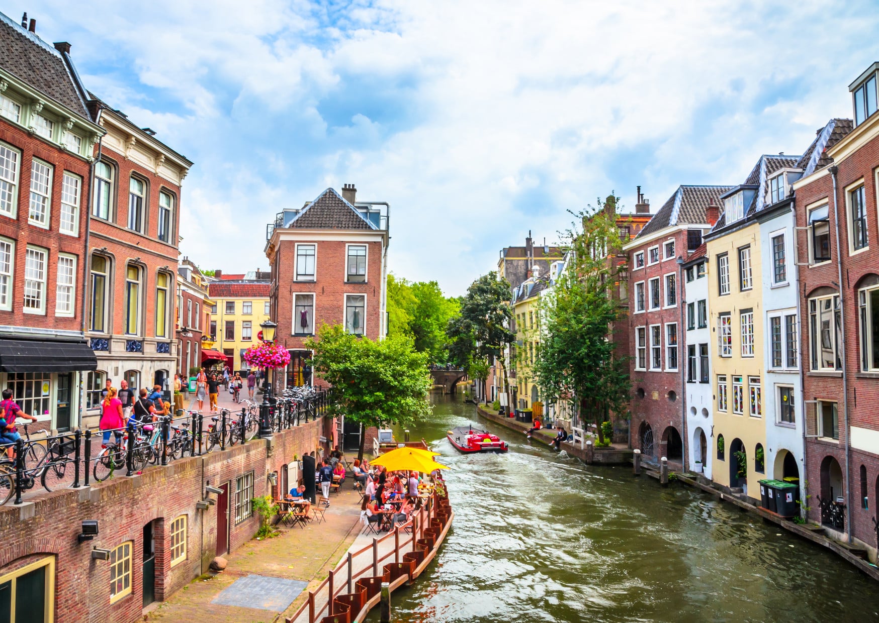 Happiest Countries to Visit in the World, 7 Most Overrated Places to Visit in Europe, 20 Top Countries in the World to Meet and Date New People: Ultimate Guide