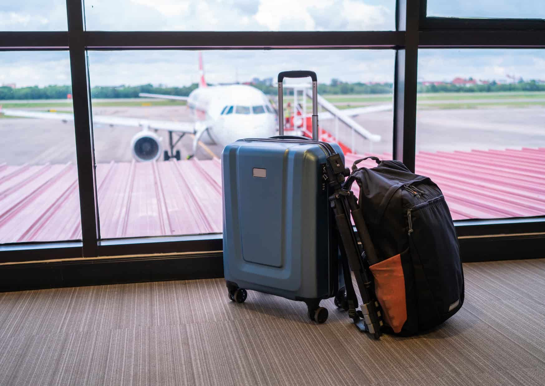 10 Common Mistakes to Avoid Before Flying, losing-luggages-15-Unbelievable-Travel-Mishaps-That-Are-Actually-More-Common-Than-You-Think