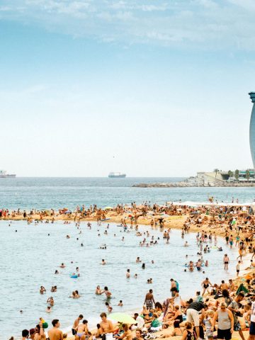 7 Most Overrated Places to Visit in Europe, 8 Reasons Why Not to Visit Barcelona And 7 Reasons To Visit, Is There Massive Tourism in Barcelona? Should Barcelona Limit Tourism?