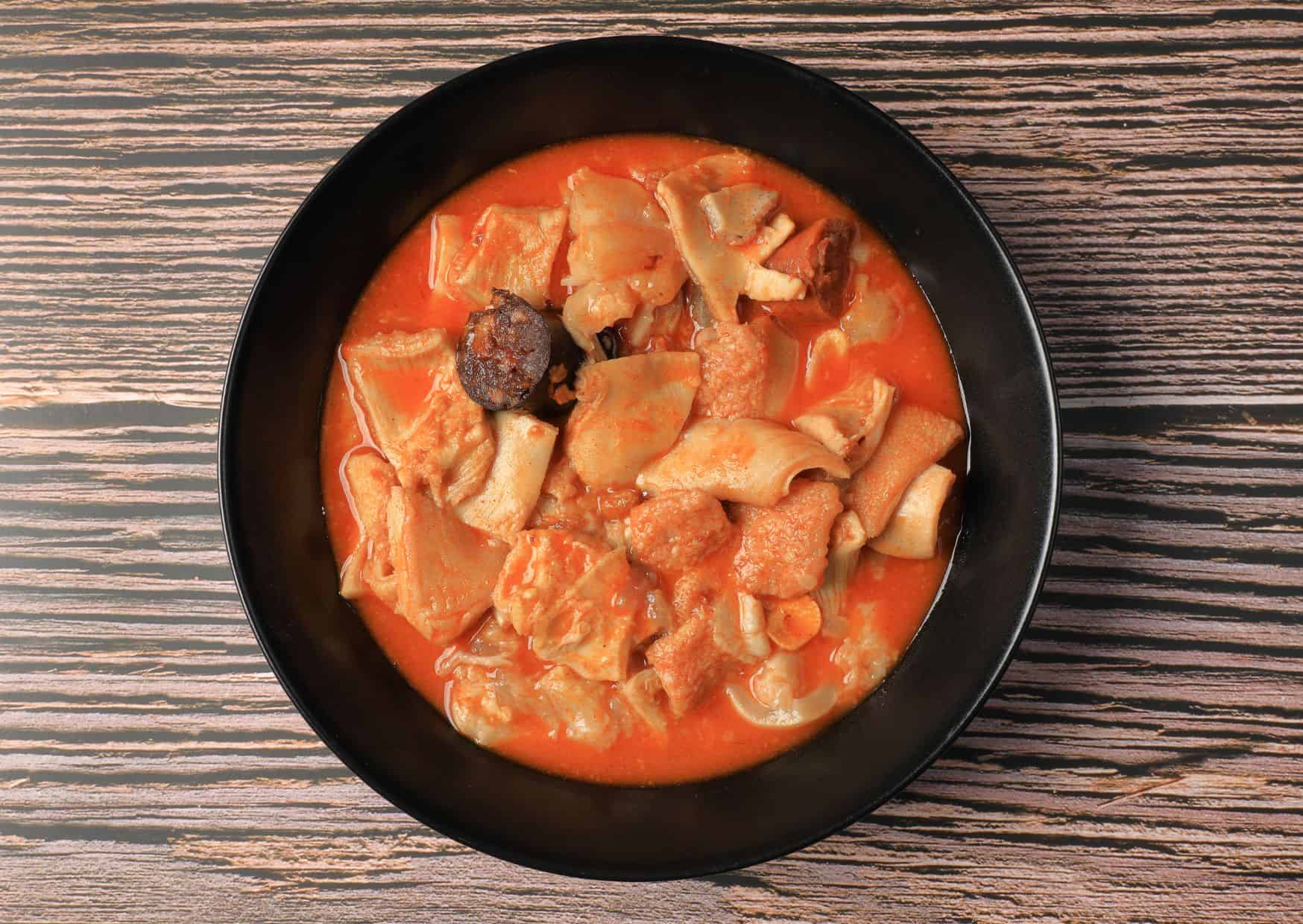 10 Spanish Food Habits That Confuse Tourists (But Make Perfect Sense to Locals) 8 10 Details About Spanish Food That Foreigners Can't Understand, How To Make Callos a la Madrileña Madrid-style Tripe Stew (Recipe Guide)