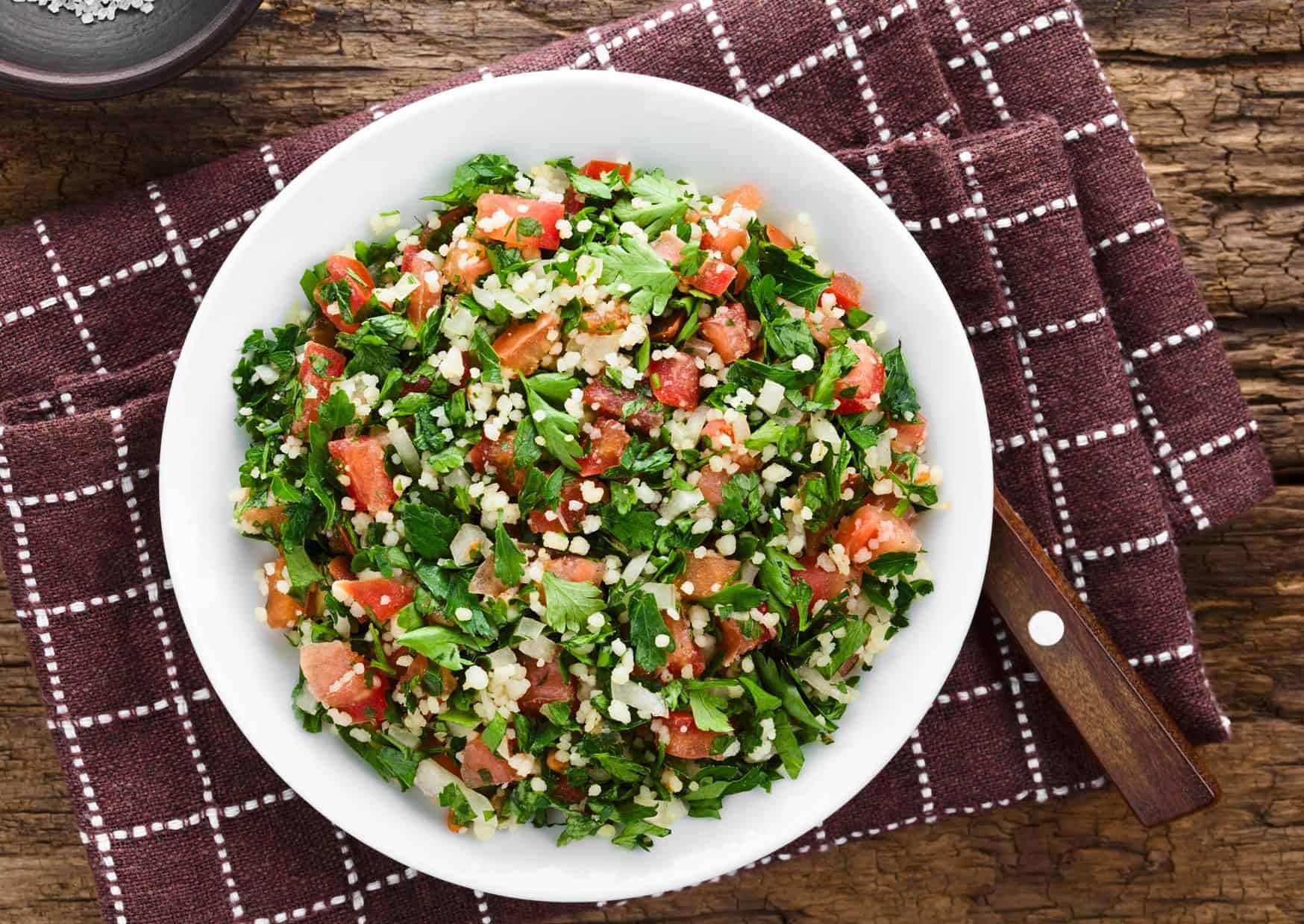 How To Make Homemade Lebanese Tabbouleh (Recipe Guide)