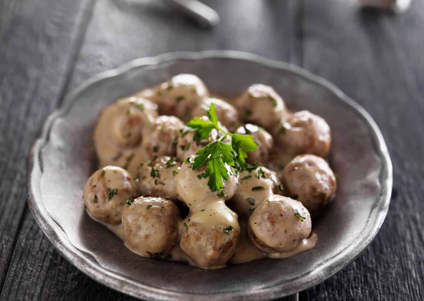 How To Make Homemade Swedish Meatballs (Recipe Guide) Tips And Calories