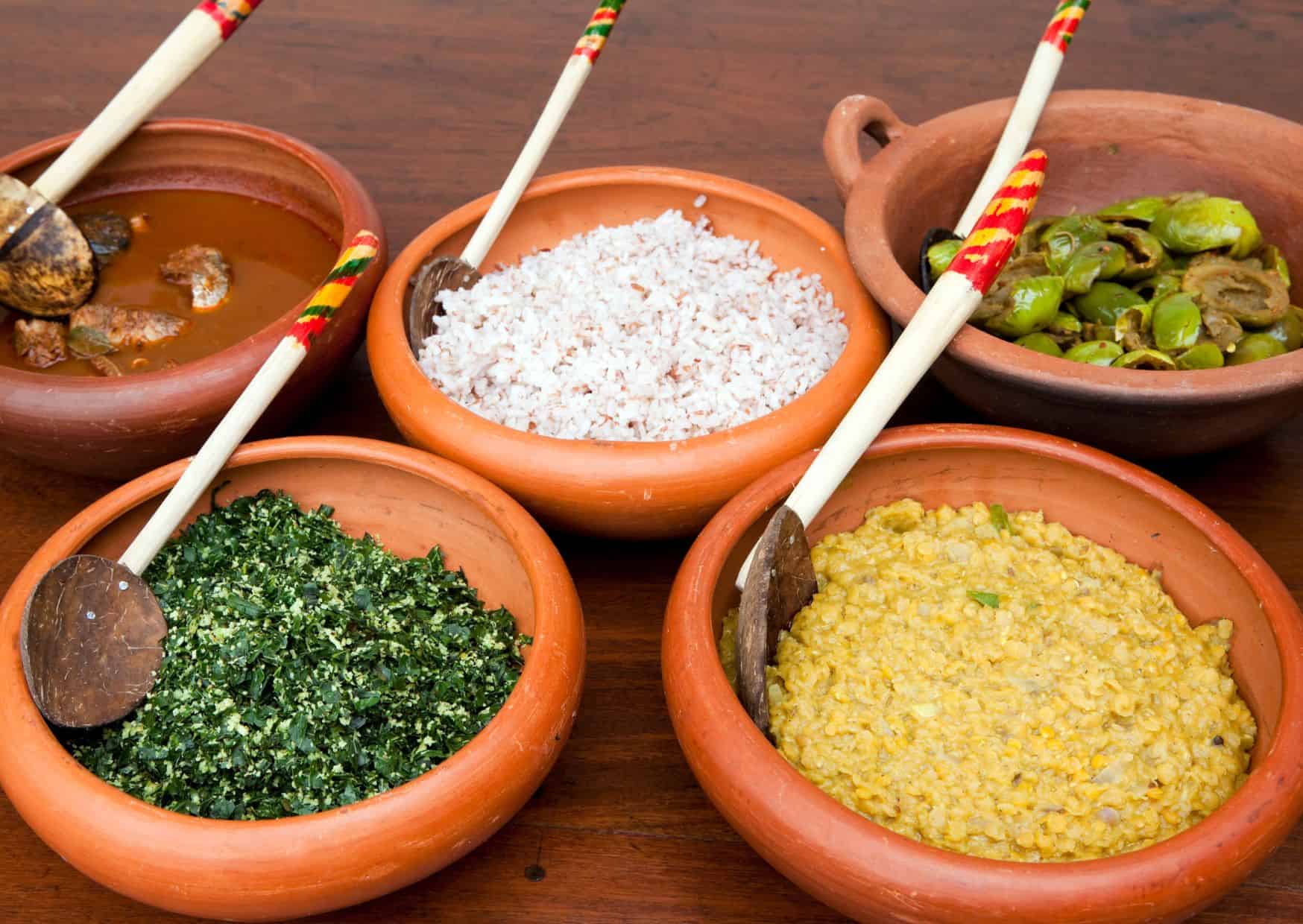 This Rice and Curry Recipe Makes Cheap Ingredients Taste Expensive 2 Most Popular Food in Sri Lanka: Rice And Curry