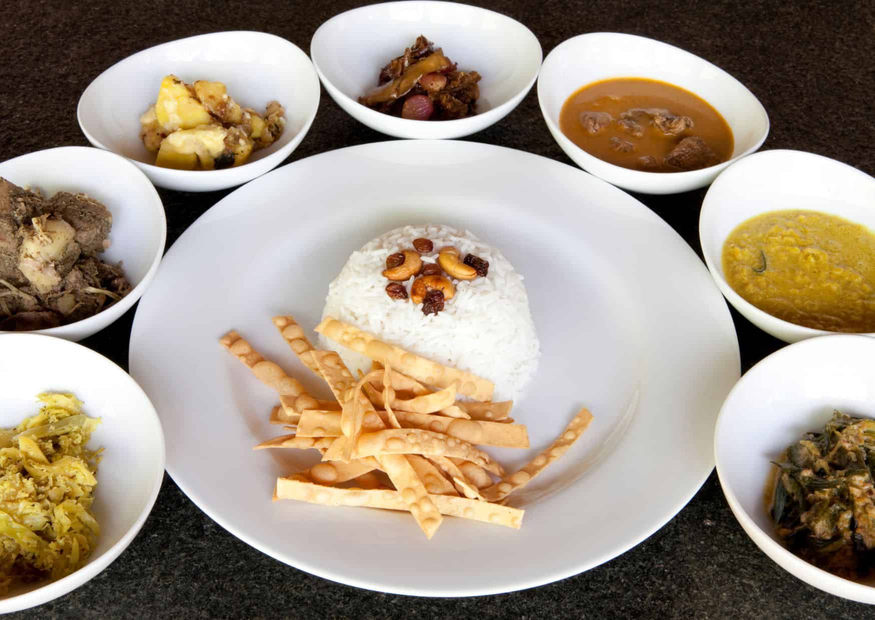 This Rice and Curry Recipe Makes Cheap Ingredients Taste Expensive 4 Most Popular Food in Sri Lanka: Rice And Curry