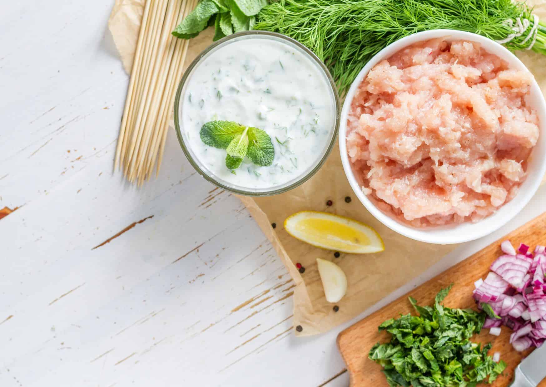 How to Make Homemade Souvlaki That Tastes Like a Greek Taverna 2 How To Make Homemade Souvlaki (Recipe Guide) Tips And Calories