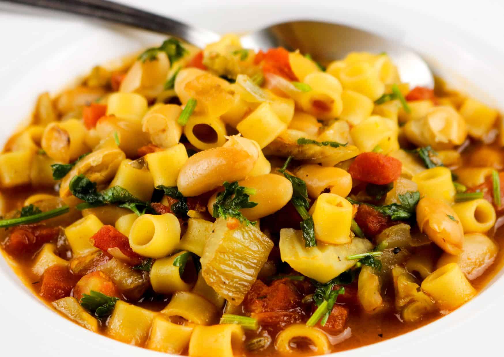 9 Authentic Vegetarian Italian Dishes That Even Meat Lovers Secretly Crave 6 Pasta e Fagioli