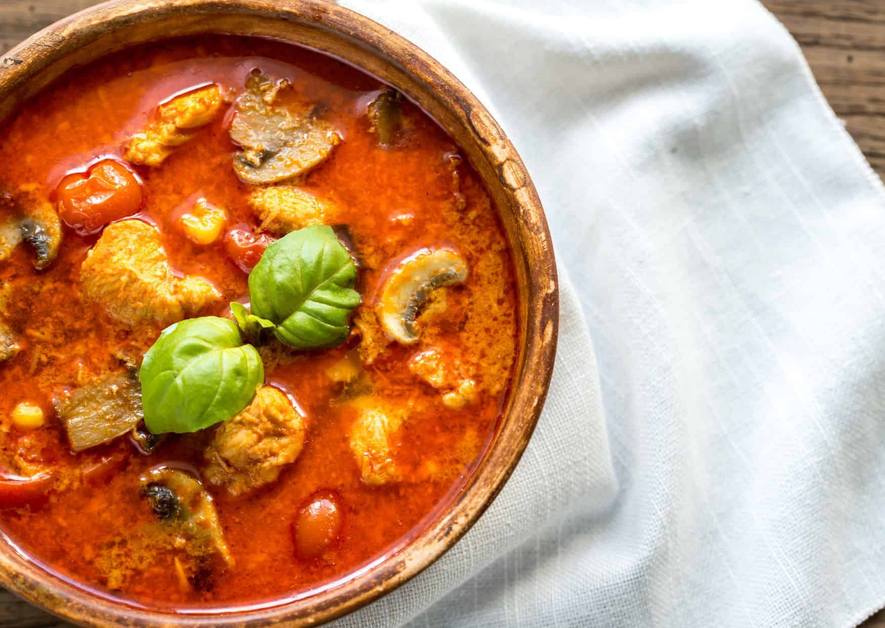 How to Make Spicy Chicken Curry: Easy Homemade Recipe 3 How To Make Spicy Chicken Curry (Recipe Guide)