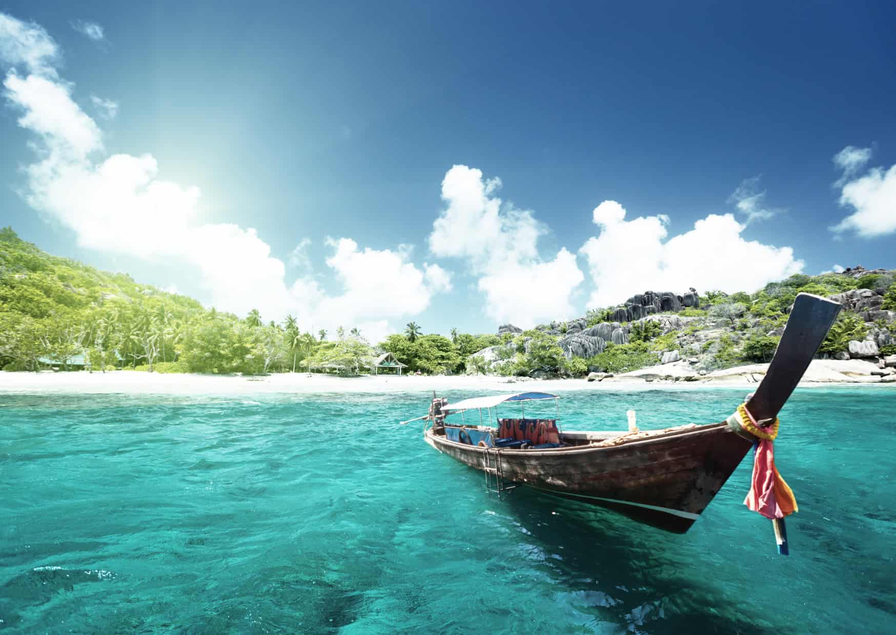 Why Everyone’s Moving to These Travel-Friendly Hotspots (And You Might Too) 5 Looking To Move In And Travel? Why Everyone’s Packing Up and Moving to These Destinations