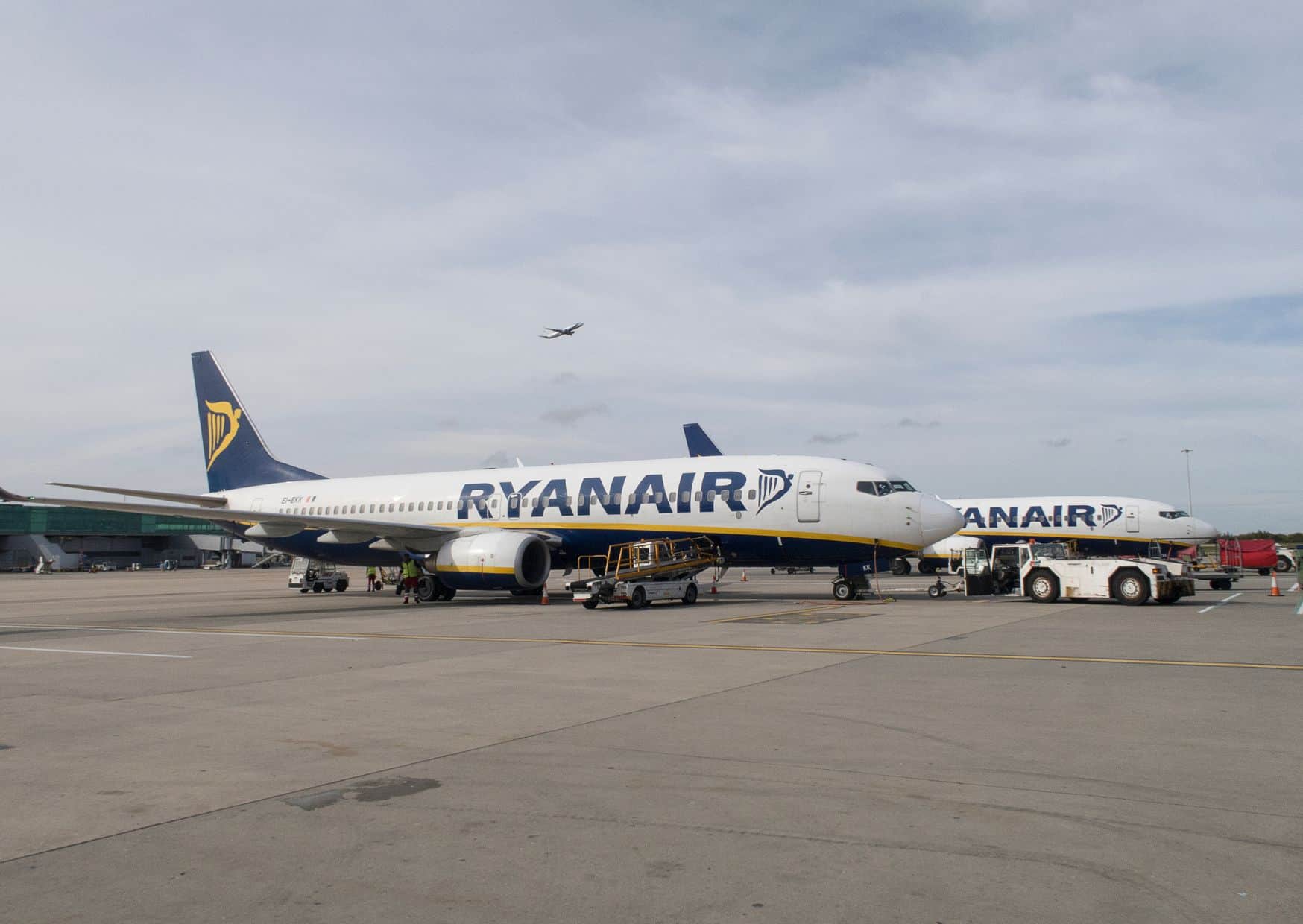 15 Insider Tricks for Finding Cheaper Flights in 2026 4 Europe vs. USA: Where Should You Travel for Your Next Vacation?, 12 Worst Travel Experiences to Watch Out For in 2025