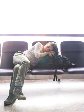 12 Genius Hacks for Beating Jet Lag (Backed by Science), 12 Worst Mistakes To Avoid For Jet Lag