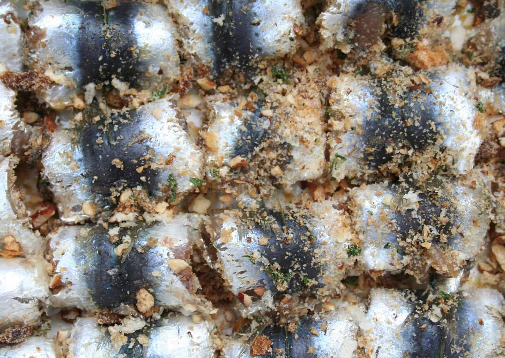 15 Things Not To Do In Lisbon (With Recommendations for Better Alternatives) 10 How To Make Homemade Sarde in Saor Sweet and Sour Sardines (Recipe Guide)