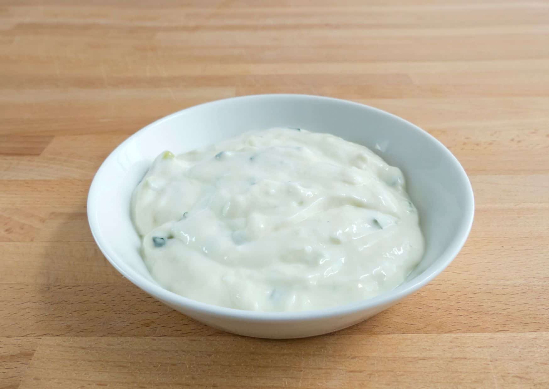 This 10-Minute Tzatziki Tastes Like It Came From a Greek Restaurant: How to Make Tzatziki With the Perfect Balance of Garlic, Cucumber, and Yogurt 4 How To Make Homemade Tzatziki (Recipe Guide)