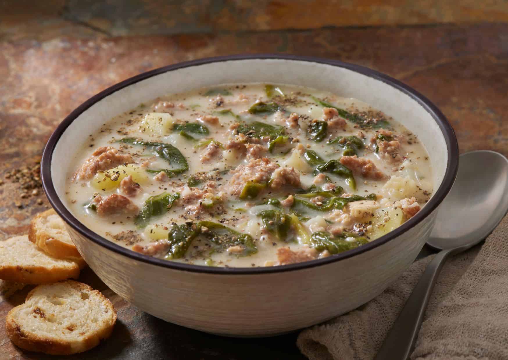 Traditional Italian Soup Dishes From Minestrone to Ribollita: 6 Italian Soups You’ll Cook All Year With Easy Recipes 3 6 Most Popular Soups in Italy (Recipe Guide)