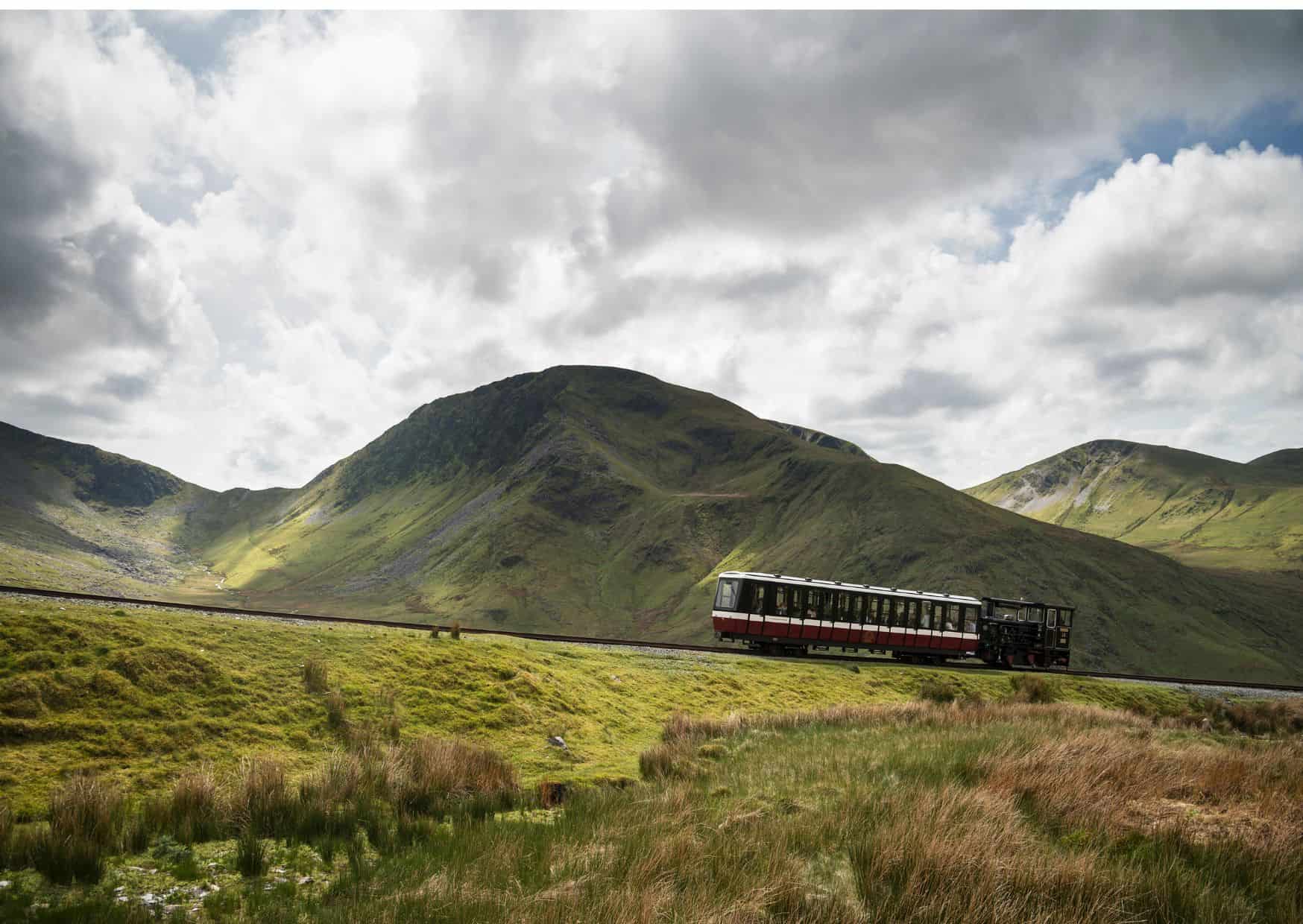10 Most Epic Train Journeys in the World That You Need To Experience 2 Rocky Mountaineer