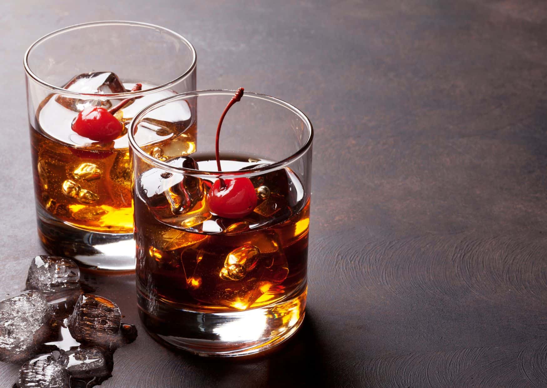Manhattan, 10 Most Popular Whisky Cocktails To Try (Recipe Guide)