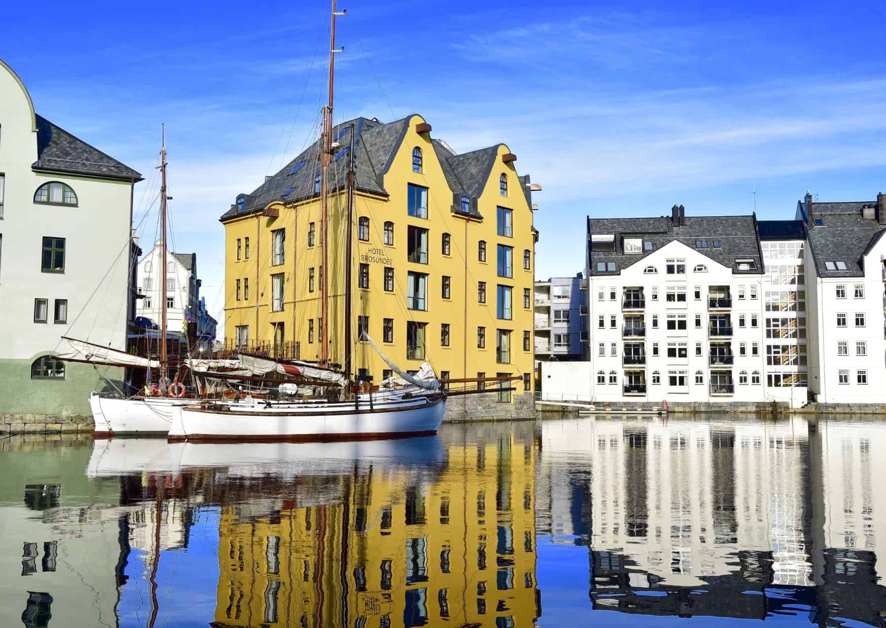 Forget Iceland: 10 Underrated Scandinavian Destinations That Are Just As Epic (And Way Less Crowded) 9 Ålesund, Norway,