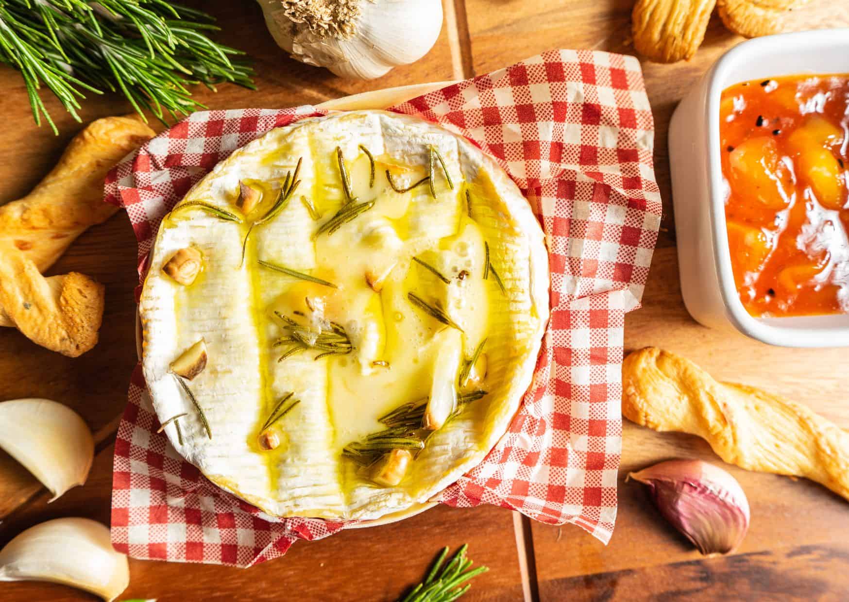 Brie Vs Camembert: Best Cheese and Recipe Guide 7 Baked Camembert with Garlic and Rosemary