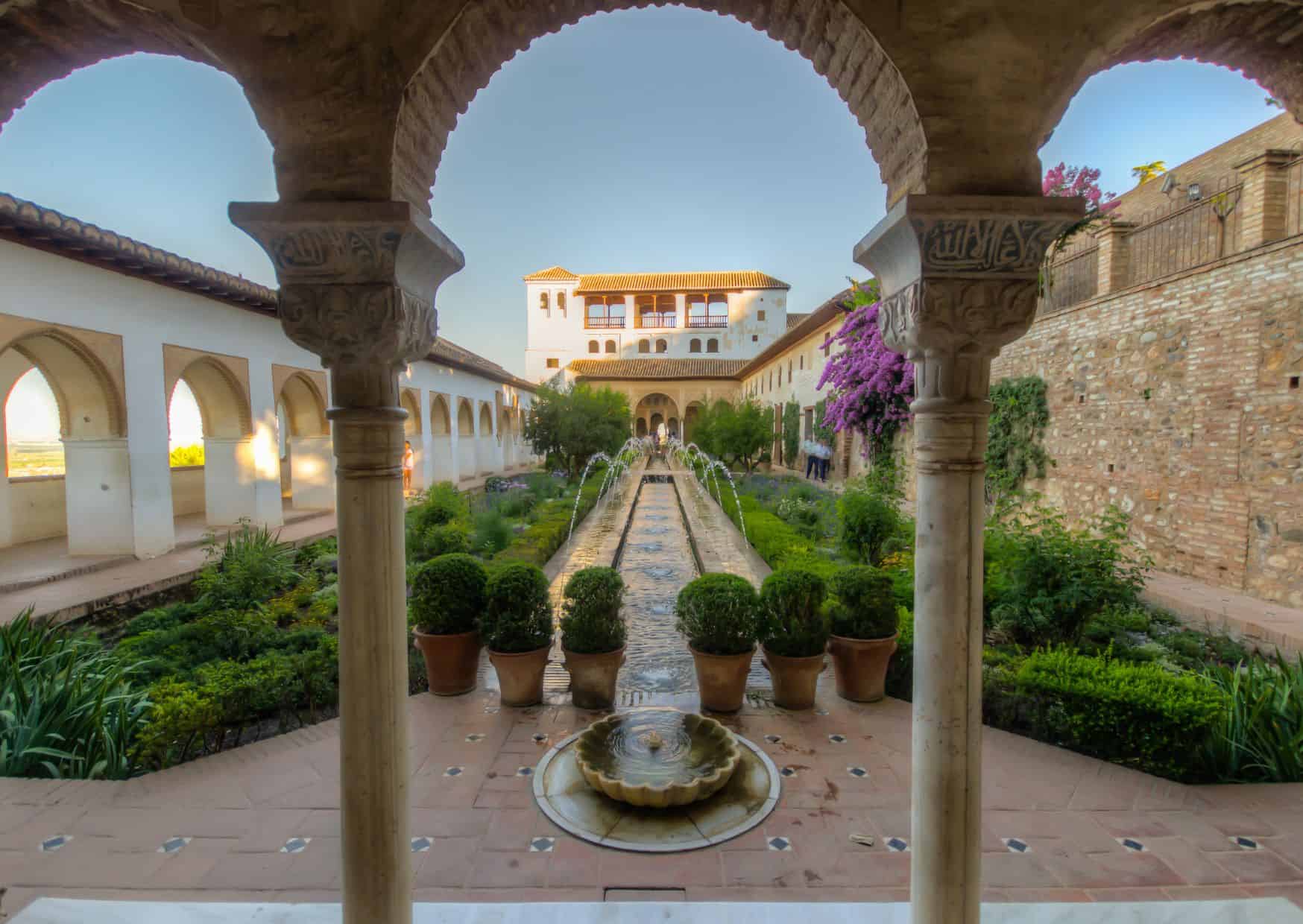 Most Popular Places To Visit In Spain: Best Things to Know Before Visiting Granada Spain 6 Most Popular Places To Visit In Spain: Best Things to Know Before Visiting Granada Spain