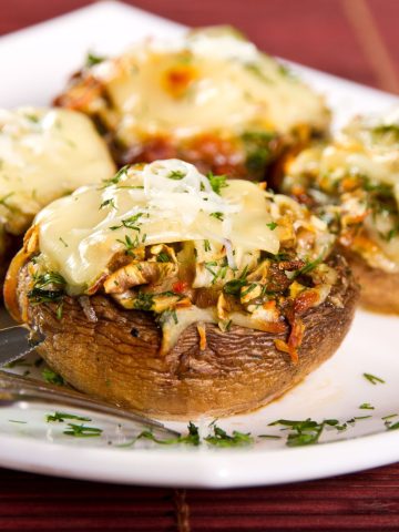 How To Make Italian Stuffed Mushrooms (Recipe Guide)