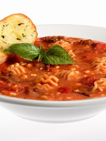 How To Make Lasagna Soup (Recipe Guide)