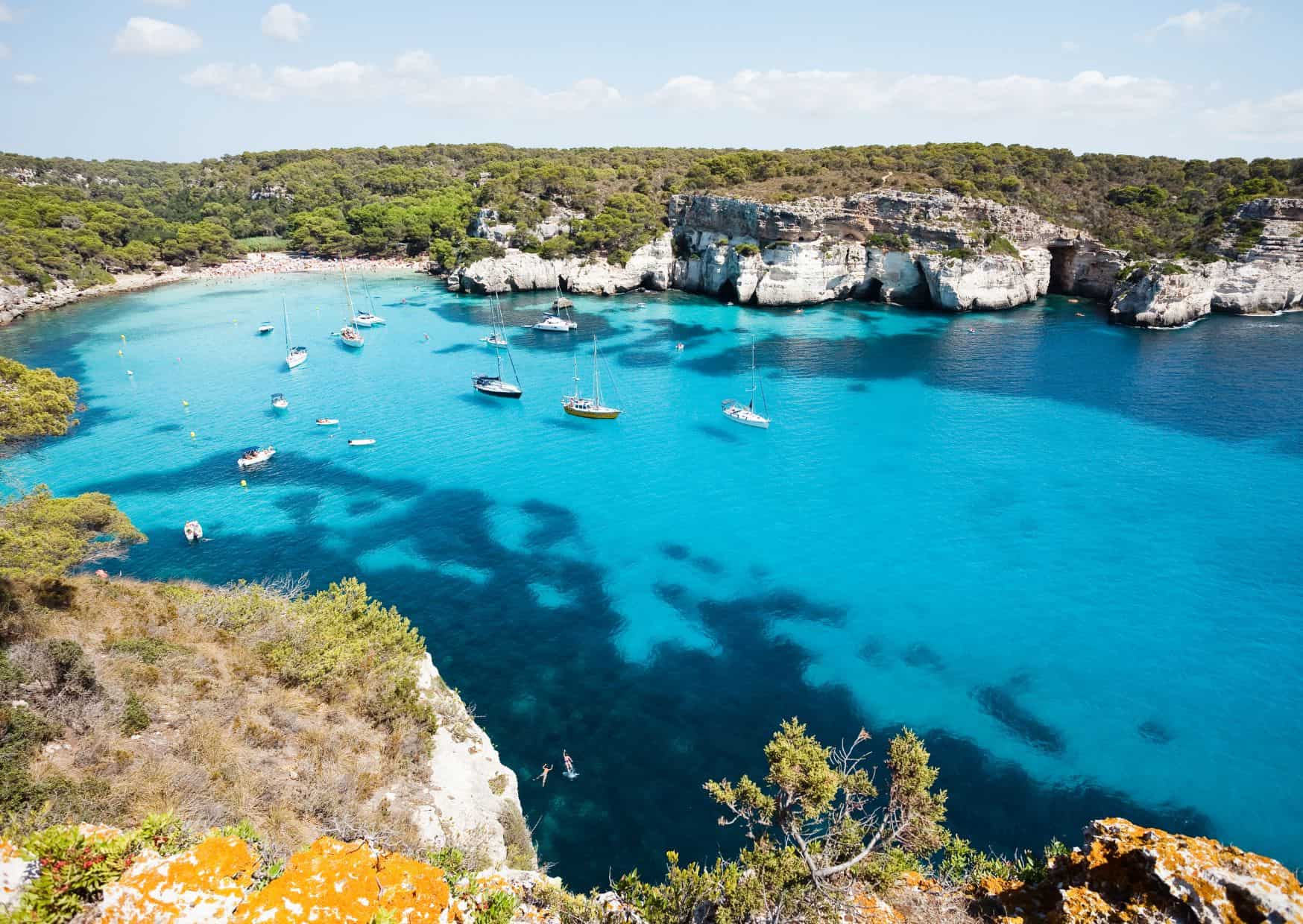 https://bienetre-mental.report/2024/03/05/azores-vs-canary-islands/, 8 European Cities Asking For fees In 2025, 10 Common Mistakes to Avoid in the Balearic Islands and How to Avoid Them