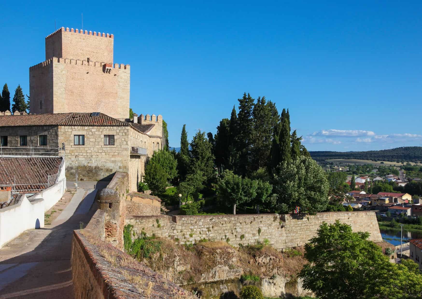 12 Best Places to Visit Along the Spain–Portugal Border You Can’t Miss 3 Traveling Between Spain and Portugal Border 12 Best Places to Visit