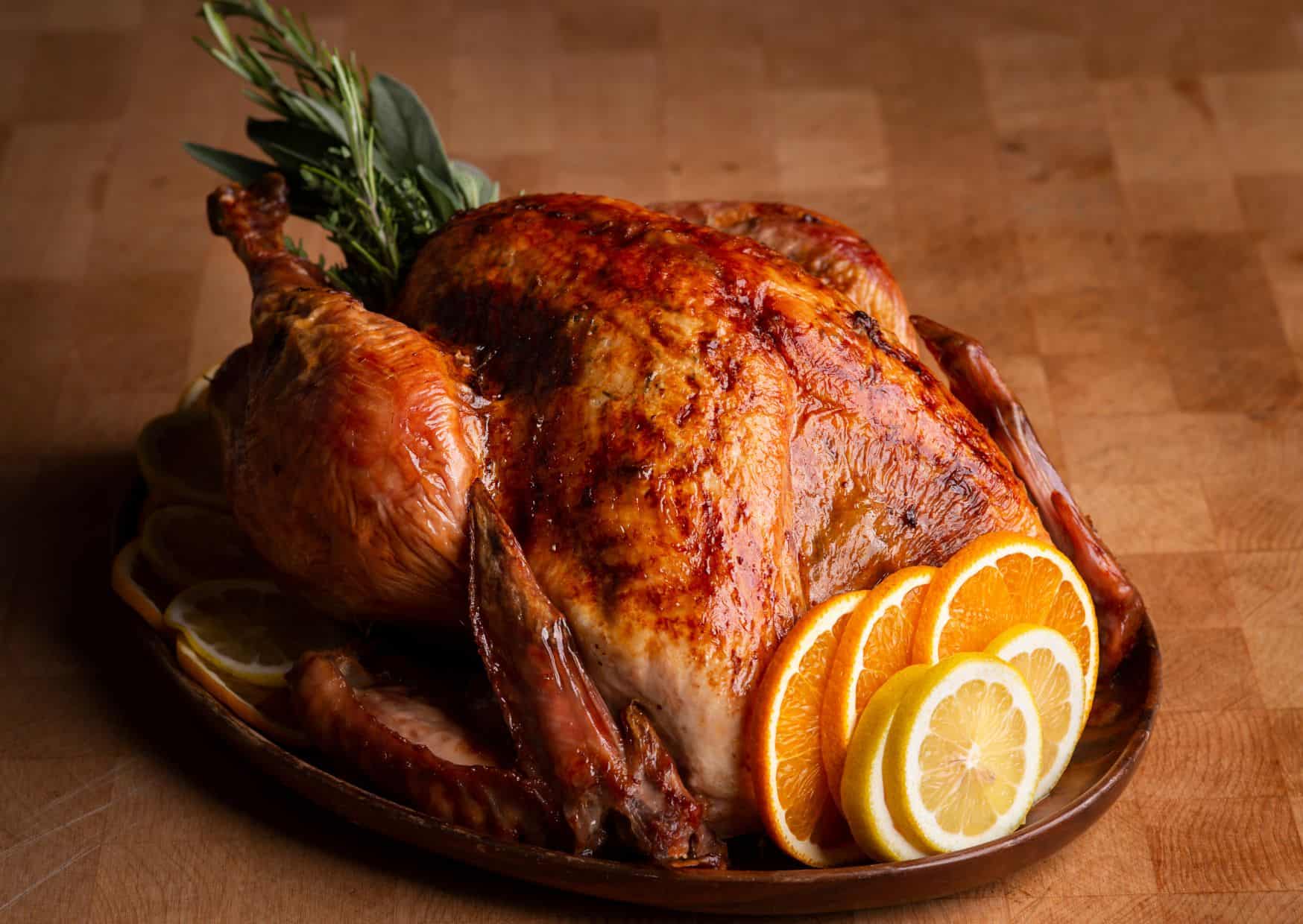 10 Most Popular Dishes for Thanksgiving (Recipe Guide) 1 Roast Turkey