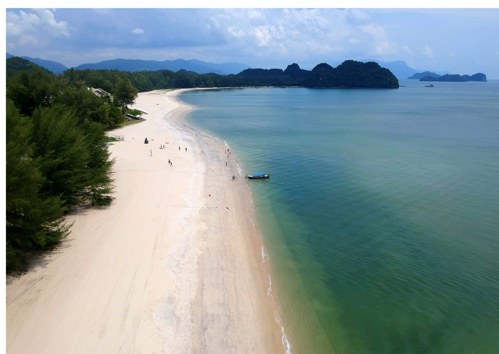 11 Things Europeans Buy That Americans Think Are a Waste of Money 3 Forget About the Maldives in Asia and Visit These Places Instead, Alternatives to visit Maldives