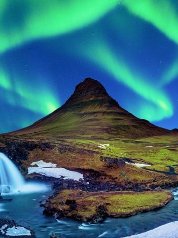 Is Iceland Overrated? Why It’s Not the Hidden Gem It Used to Be, 15 Most Popular Nature Destinations: A Nature Lover’s Paradise Around the World, Don’t Do This in Iceland: 20 Things Not to Do in Iceland