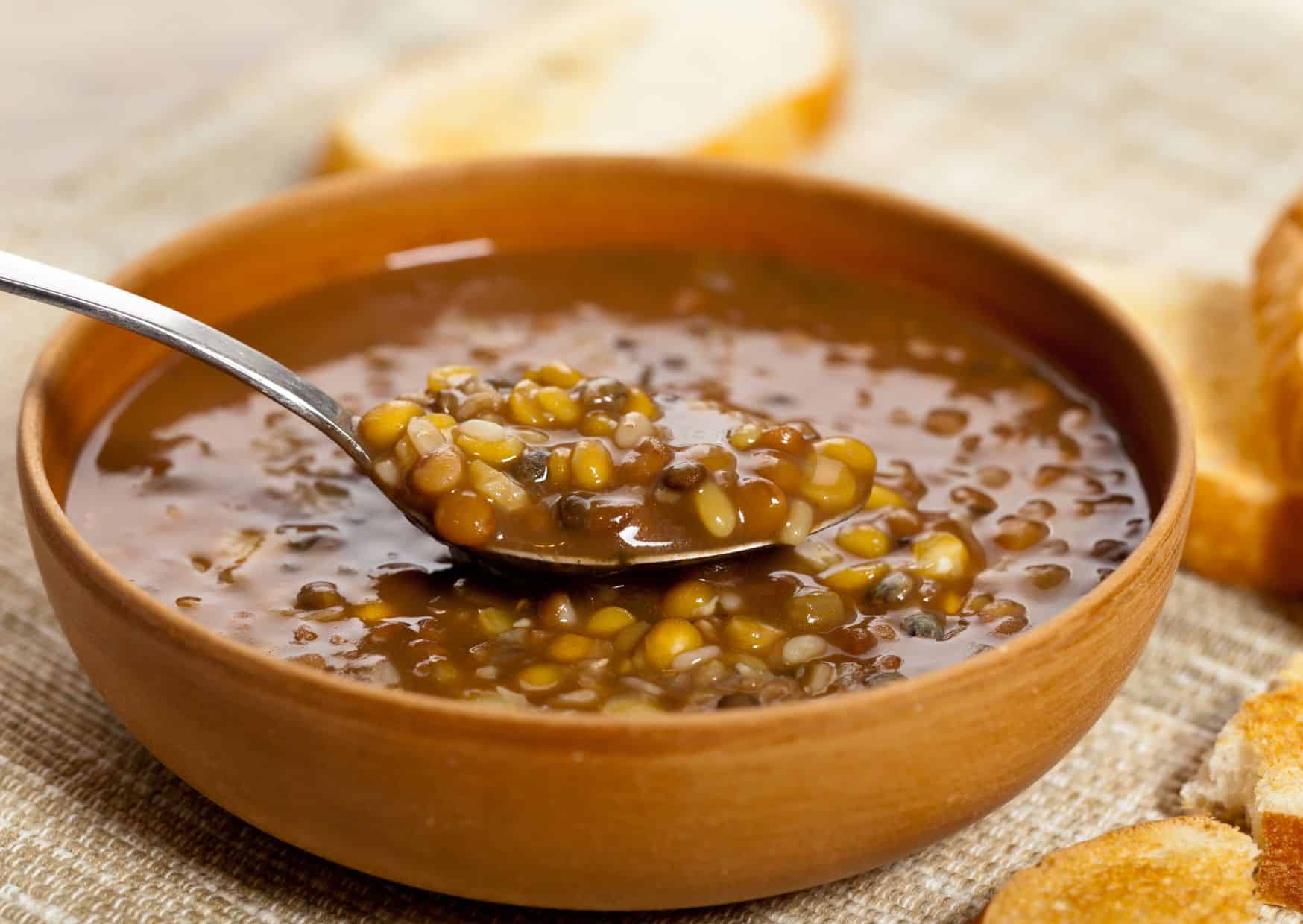 The Spanish 12 Grapes Tradition for Midnight Plus the Lentil Dish That Supposedly Brings Wealth (Recipe Inside) 3 Italian Lentils Cotechino con Lenticchie 2