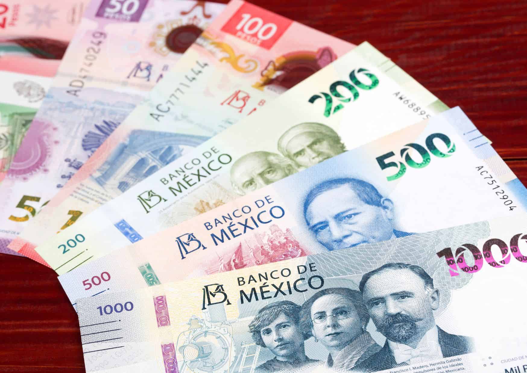 Don’t Do This in Cancun: 20 Things Not to Do in Cancun, Rules About Tipping in Mexico: Tips and Mistakes to Avoid, 15 Culture Shocks for Americans in Mexico