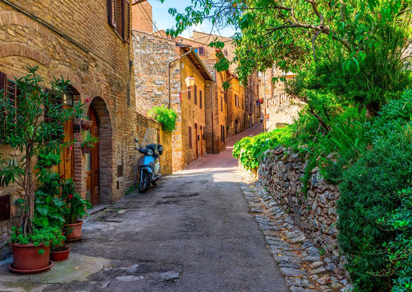 13 Most Beautiful Medieval Cities in Italy, 15 Most Beautiful Medieval Cities in Europe