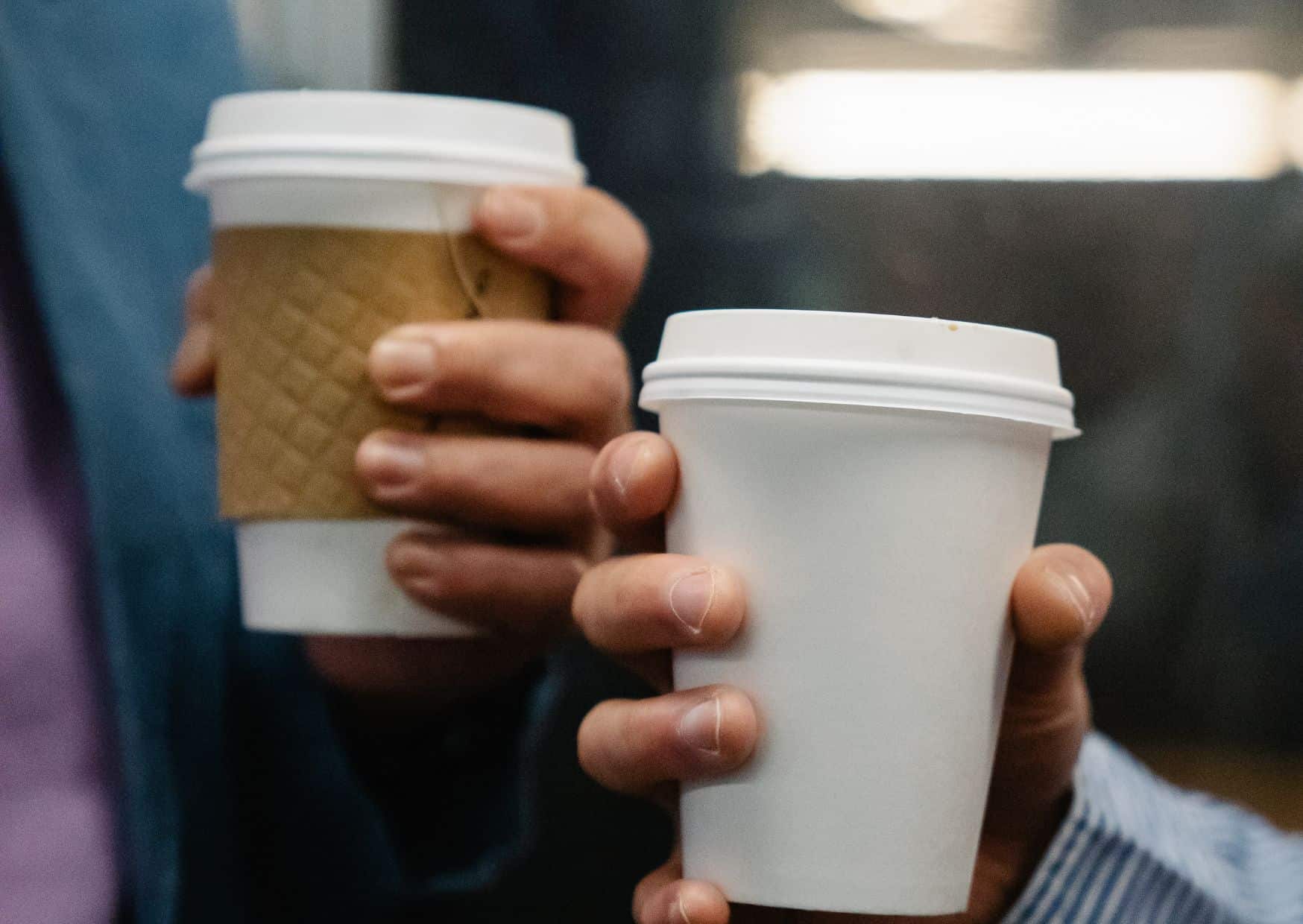 Wake Up the European Way: Morning Habits That Shock Every American Visitor 8 Takeaway Cups