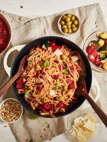 How to Make Spaghetti alla Puttanesca (Recipe Guide)