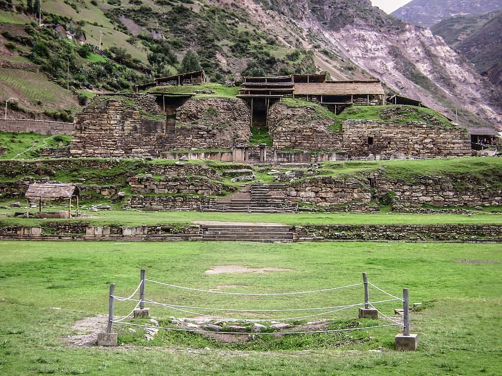 Forget Machu Picchu—These 12 Places in Peru Are Just as Epic (and Way Less Crowded) 8 Chavín de Huántar
