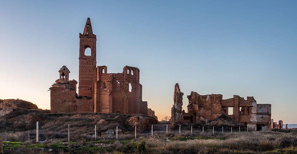 1024px Pueblo viejo de Belchite Zaragoza Espana 2017 01 04 DD 109 111 HDR