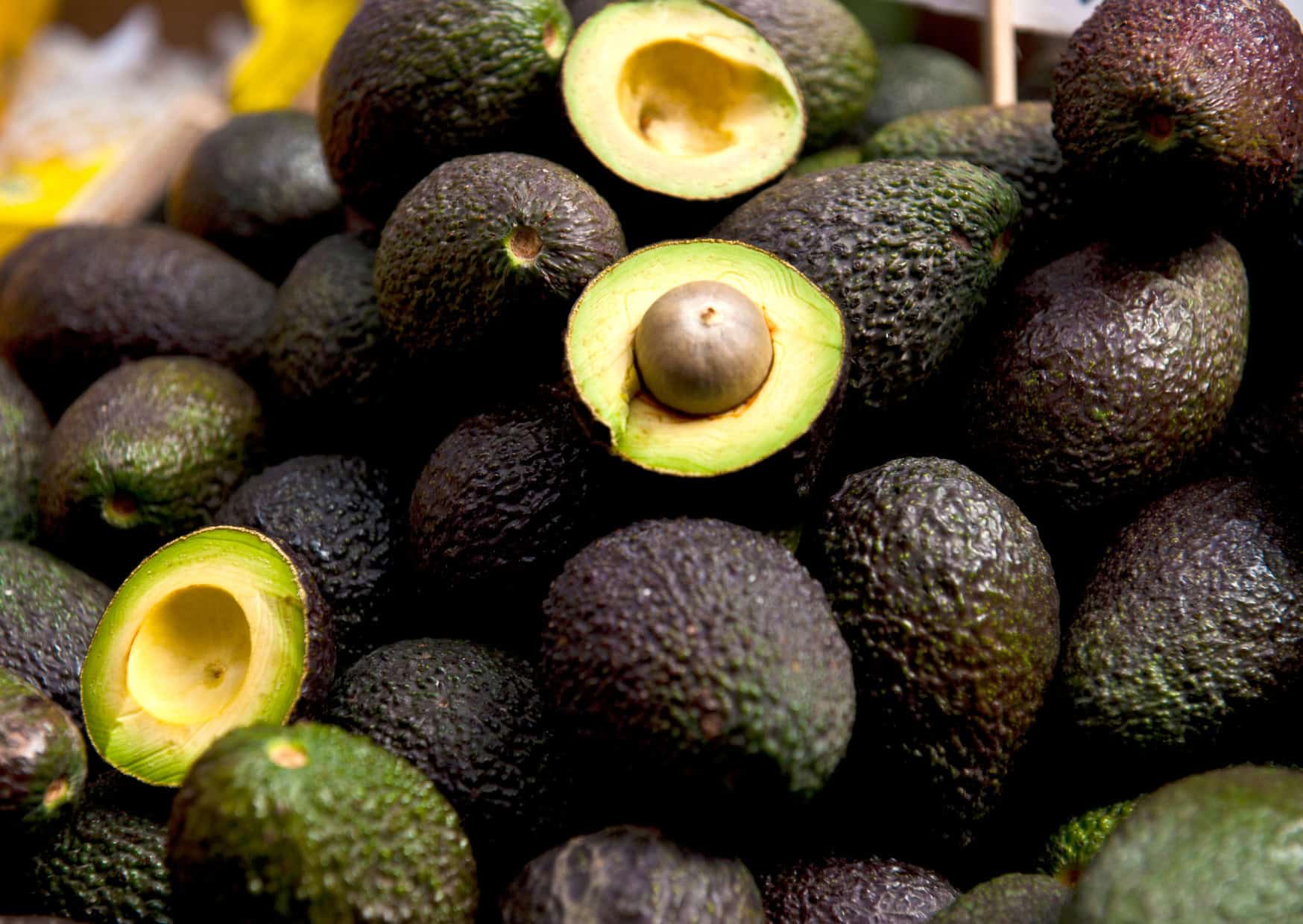 15 Foods Europeans Never Store in the Fridge 4