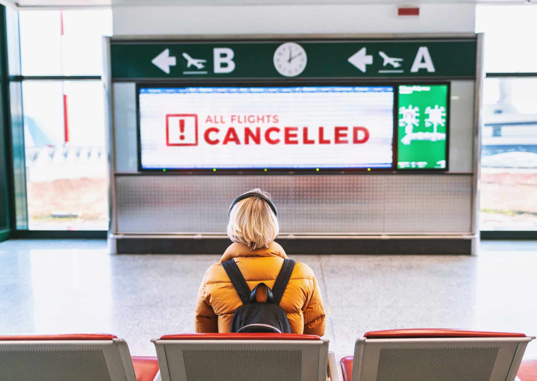 Before You Choose the Cheapest Flight, Check This List: Avoid These 12 Worst Airlines for Customer Service 3 7 Airport Nightmares That Ruin Overseas Trips 4