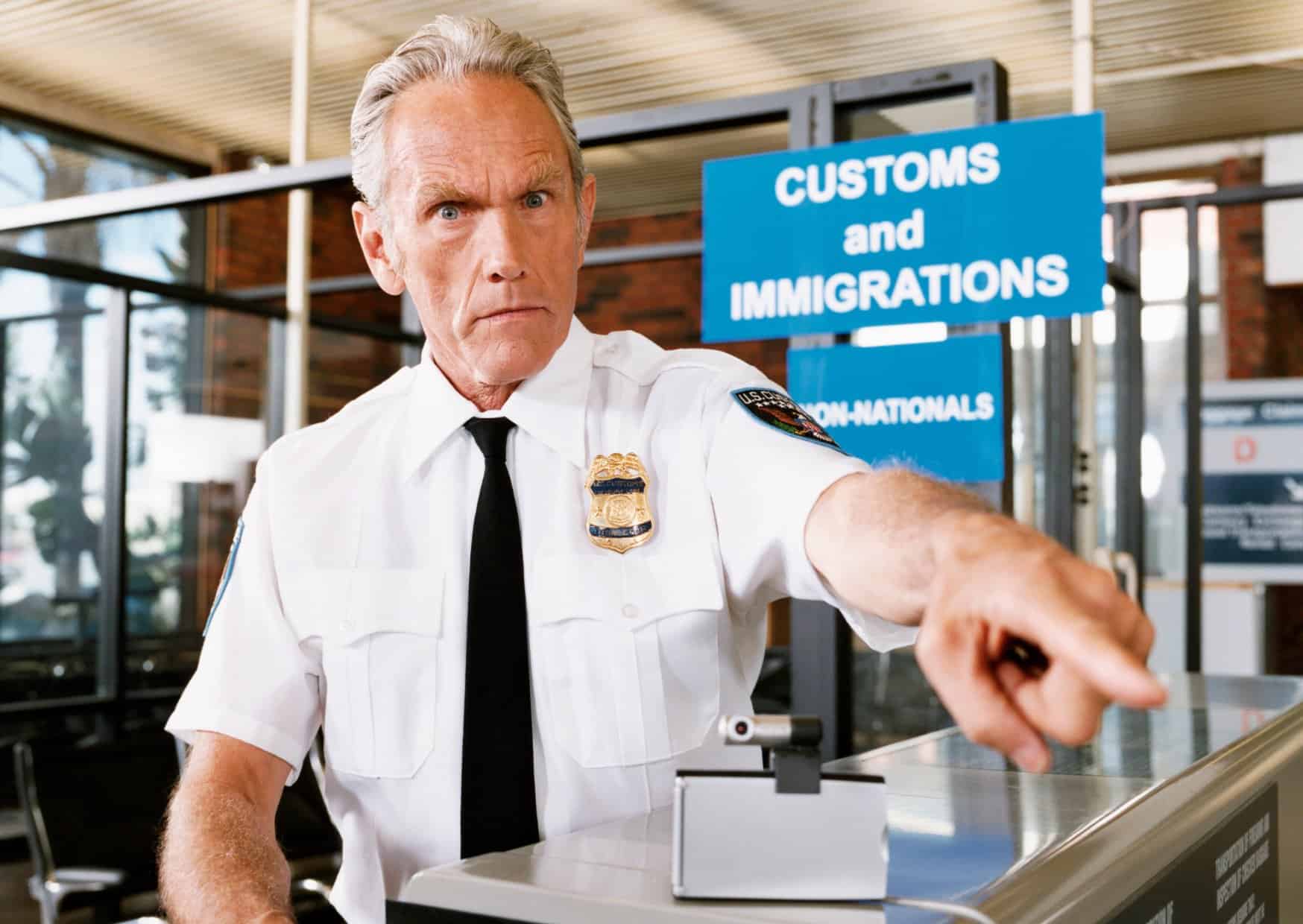 15 Travel Mistakes Not to Do Before Your International Trip 1 15 Travel Mistakes Not to Do Before Your International Trip, 12 The Worst Airlines for Customer Service (And What to Fly Instead), 7 Airport Nightmares That Ruin Overseas Trips (5)