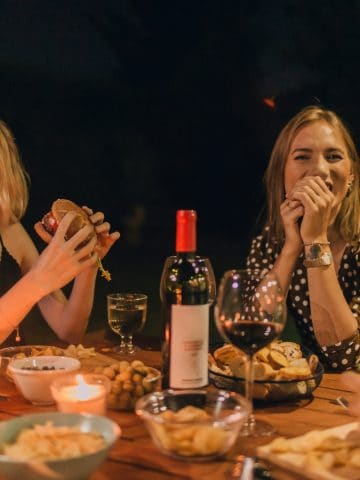 15 Things Europeans Never Say 'Sorry' For (Unlike Americans)