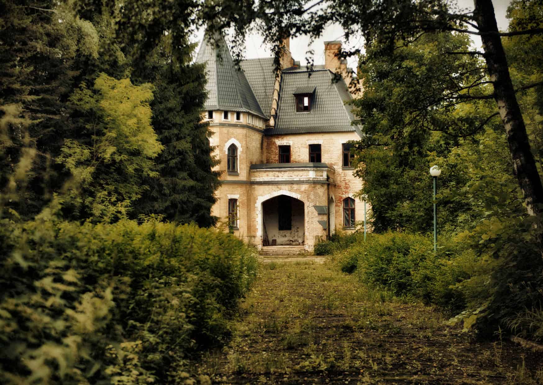 8 Unexpected European Spots for Remote Work Hint: Castles and Farmhouses 3 European Spots for Remote Work 5