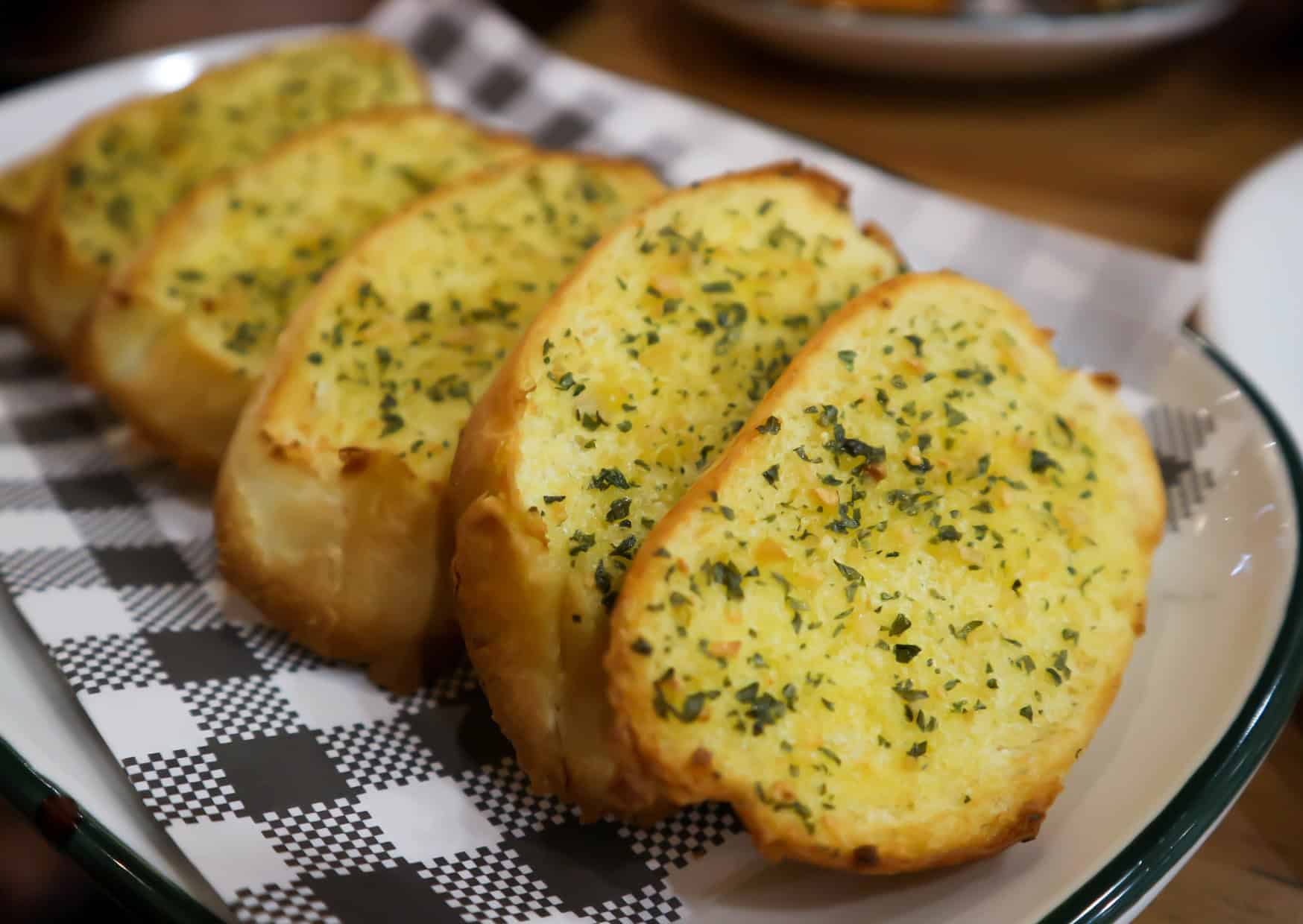 10 “Italian” Meals That Instantly Reveal an American Restaurant 6 Italian Dishes That Italians Never Actually Eat 6