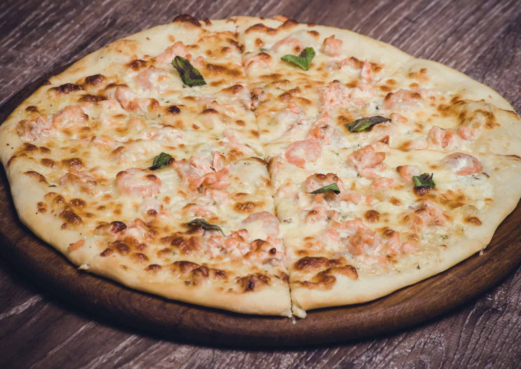 What Americans Keep Getting Wrong About Pizza According to Italians 4 Pizza Myths Real vs. Fake Italian Pies 3