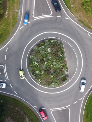 5 Driver Etiquette Rules Americans Flout in Europe (2)