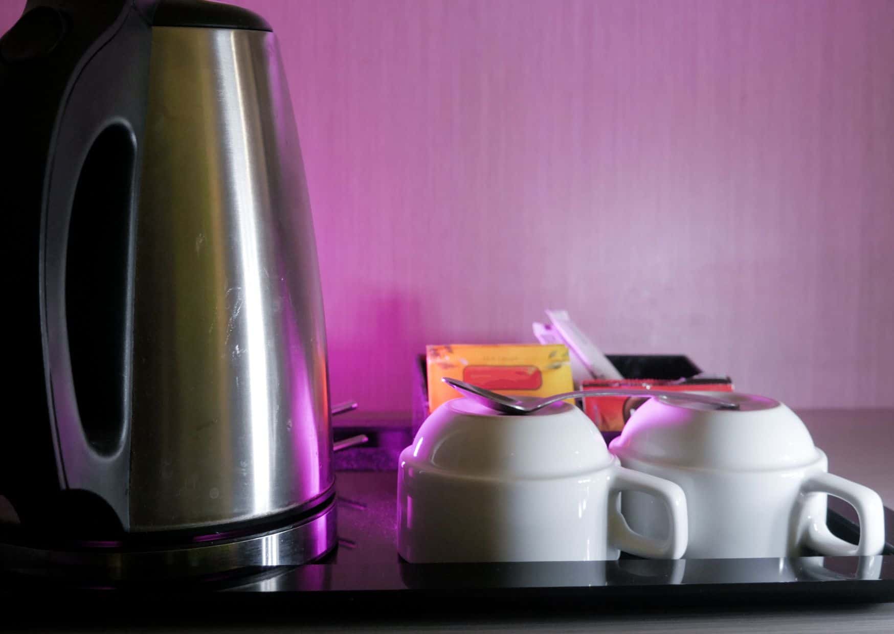 The Hotel Mistakes That Instantly Make You “That Guest”: 10 Hotel Rules That Can Upgrade Or Ruin Your Trip 2 10 Unspoken Rules of Hotel Stays: What to Do and What to Avoid