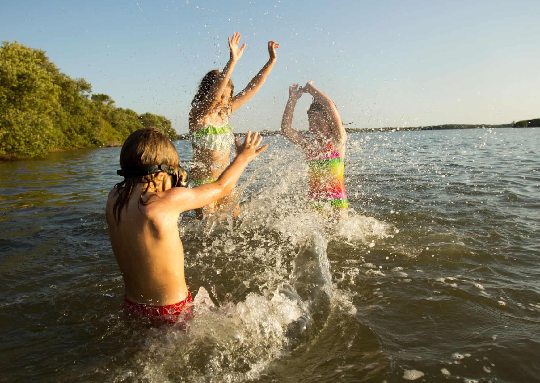 13 ‘Dangerous’ Things European Parents Let Their Kids Do That Leave Americans Horrified 5 Playground 2