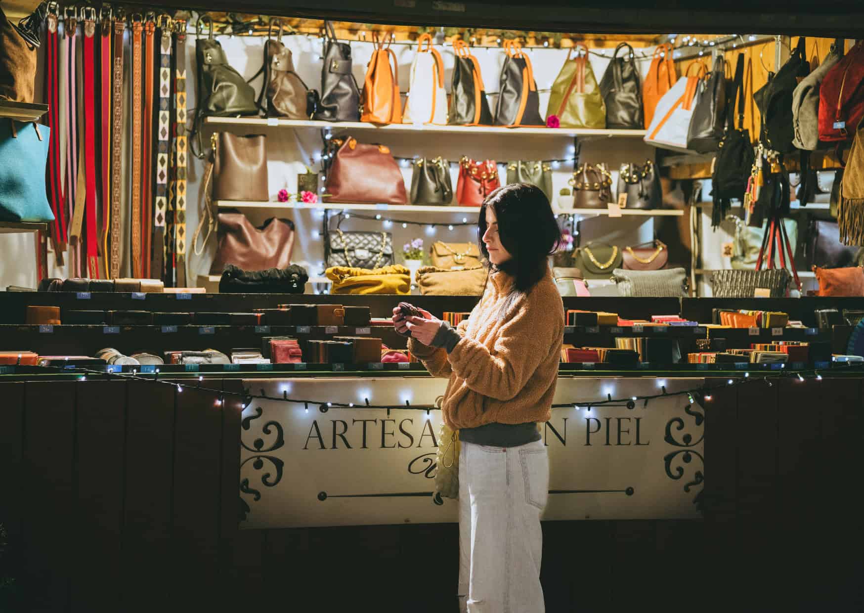 Why Spaniards Seem Distant at First (And What You’re Misunderstanding) 5 Why Spanish People Arent Befriending You 5