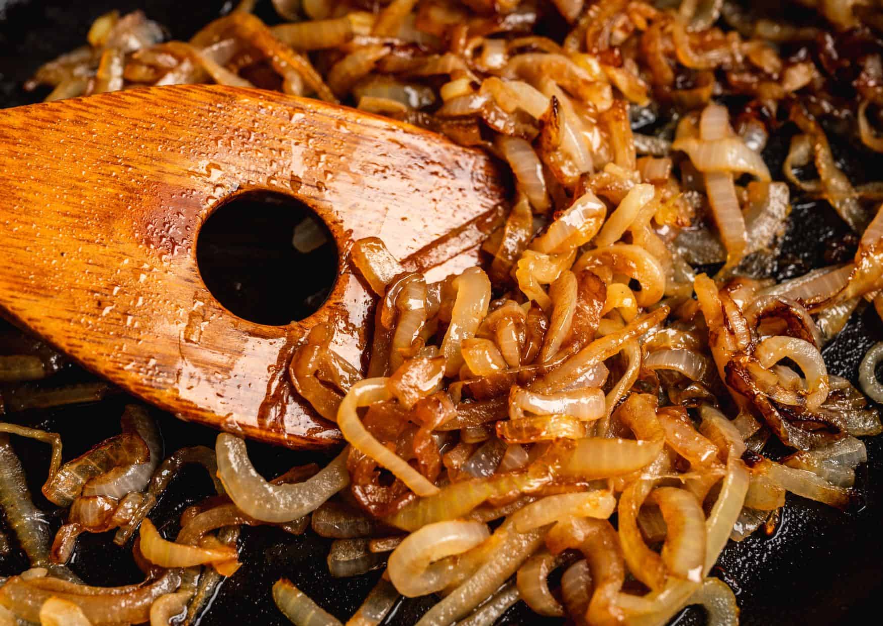 Why Caramelized Onions Taste Better The Longer You Cook Them 2 How to Make Caramelized Onions (Recipe Guide)
