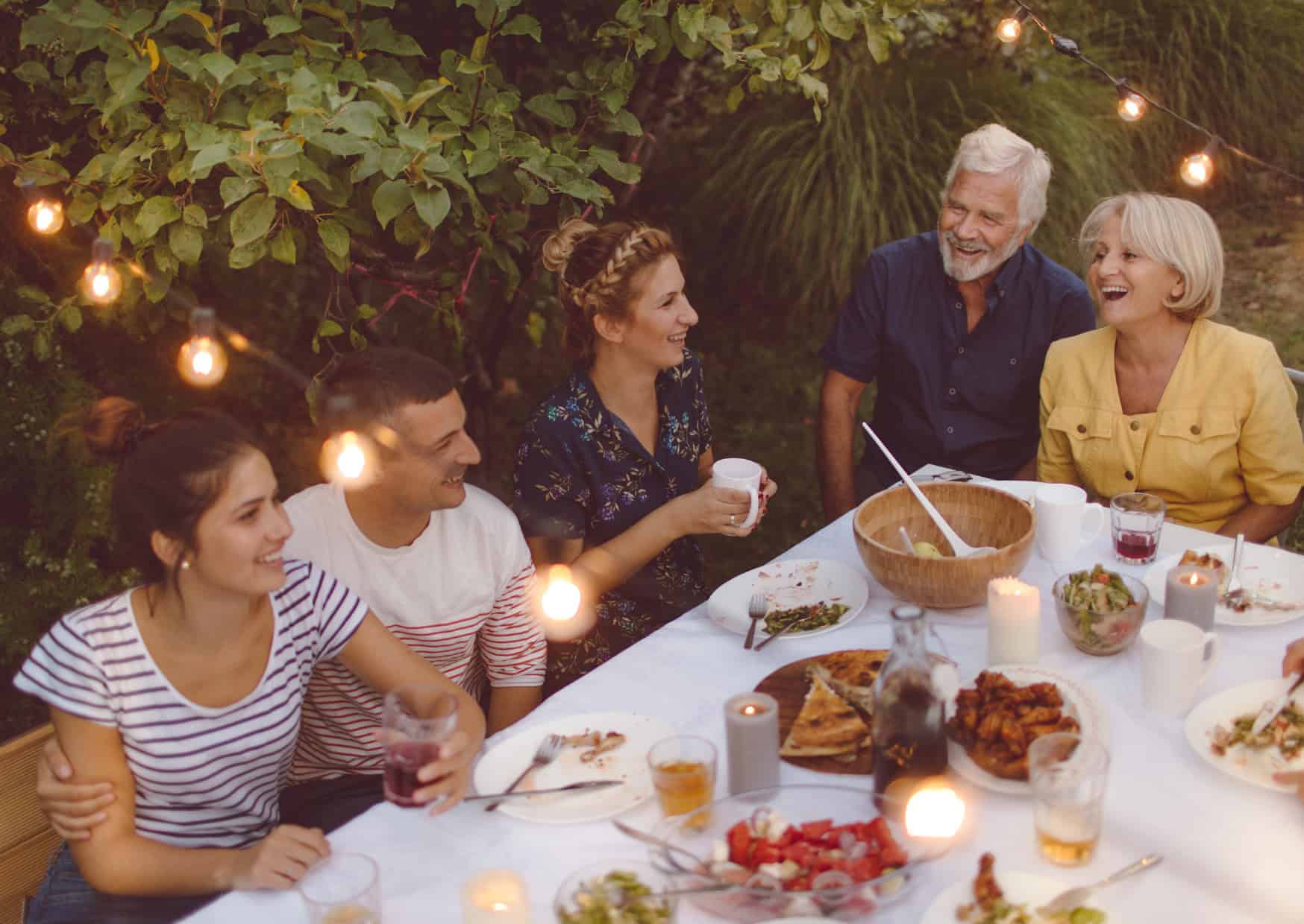 I Watched Spanish Families Have Dinner for a Week and Can’t Believe What I Saw 4 Spanish Families Have Dinner for a Week 3